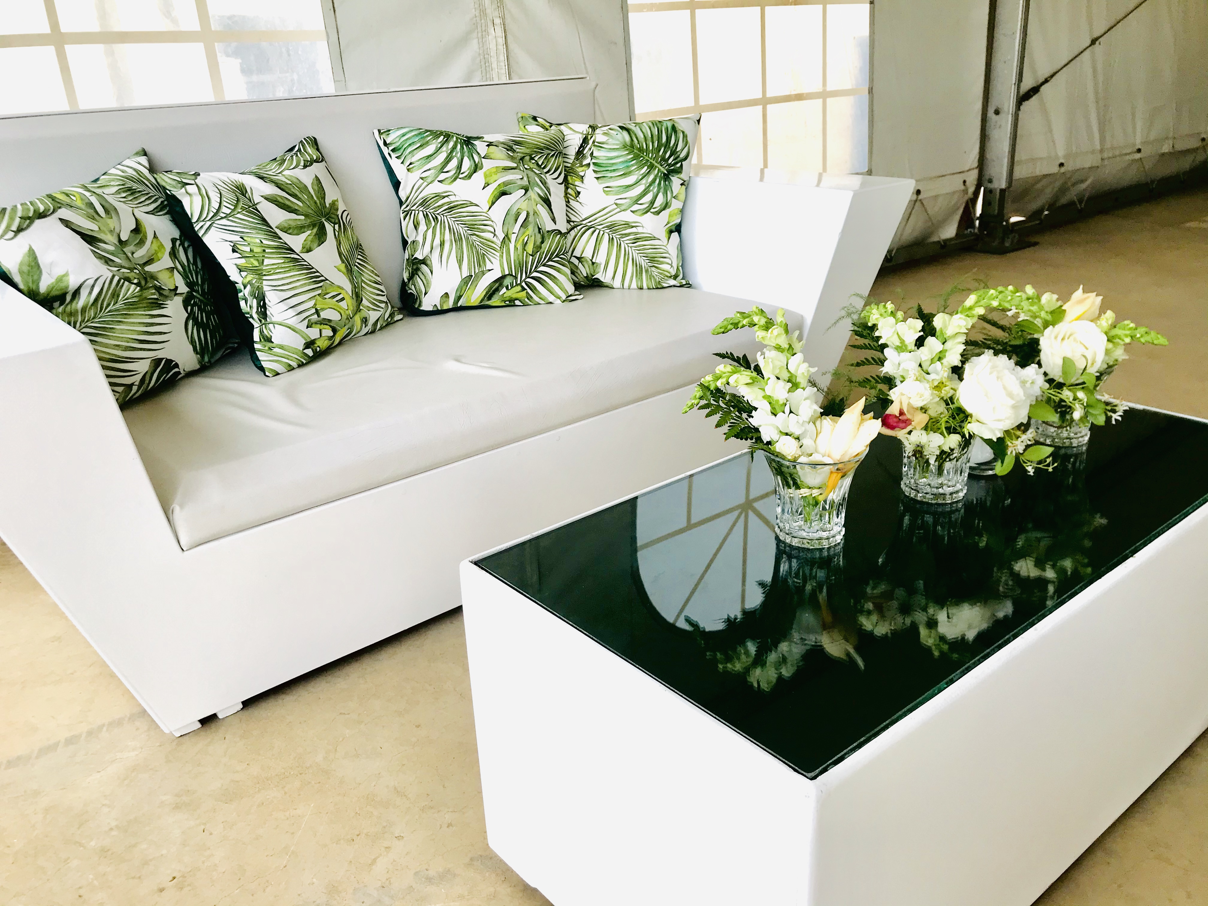 White furniture gala